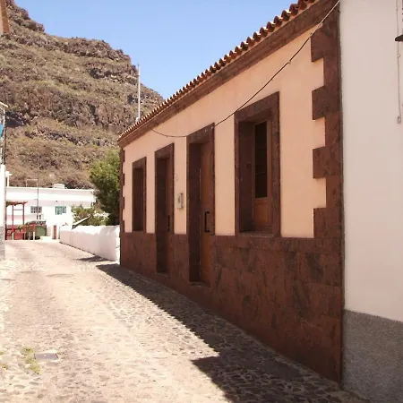 Historica Casa De La Oje Agulo